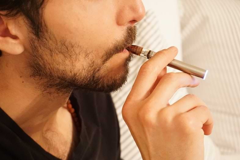Welchen Schaden verursacht die elektronische Zigarette?